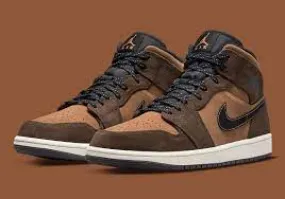 Air Jordan 1 Mid SE Dark Chocolate