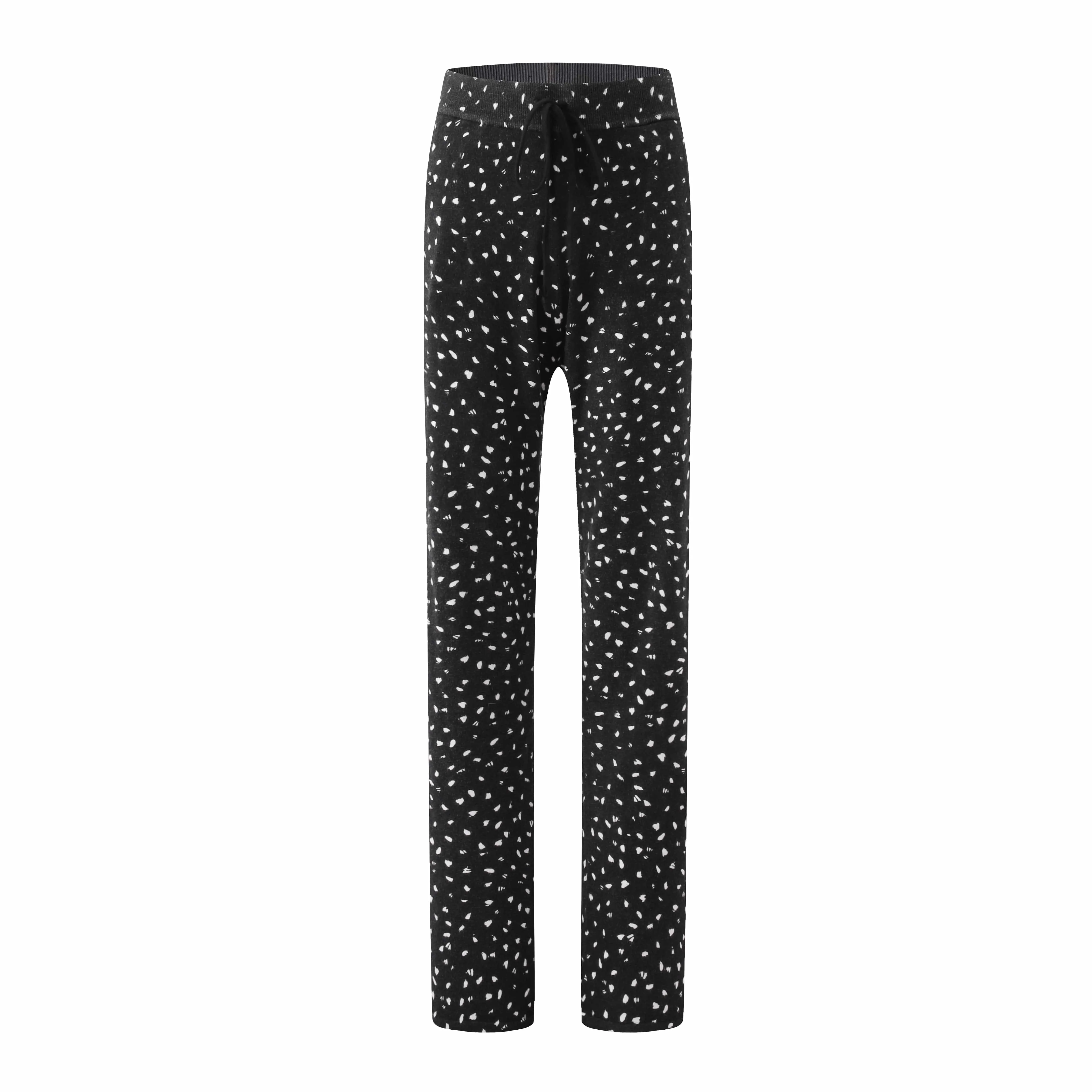 Oslo Knitted Trouser in Abstract White on Black